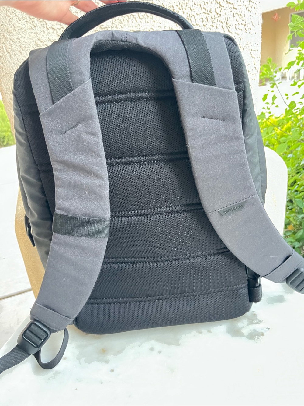 Incase grey backpack - Picture 4 of 11